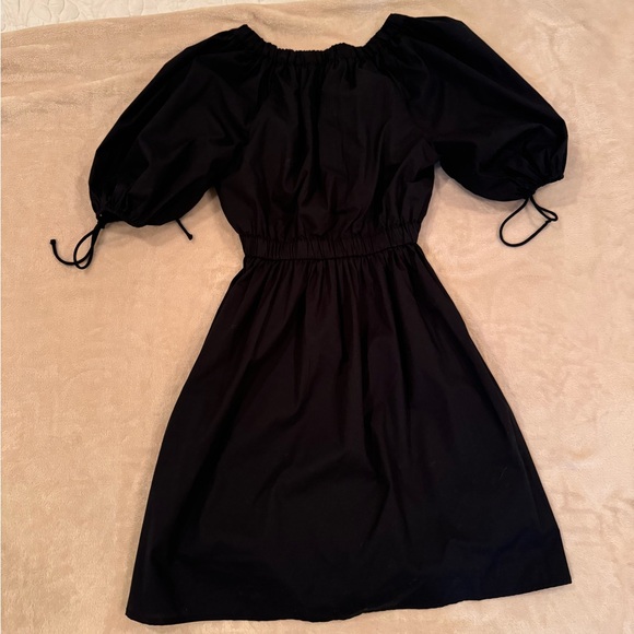 A&F PUFF SLEEVE DRESS - Picture 2 of 5